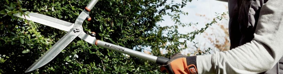 The best Bahco manual hedge shears on offer at AgriEuro