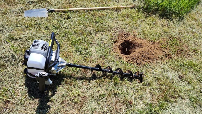 The best BlackStone petrol earth augers on sale at AgriEuro