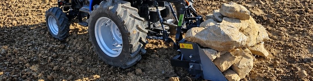 The best BlackStone tipping tractor scoops on offer at AgriEuro