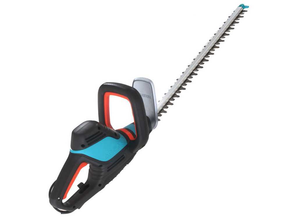 Electric hedge trimmer big w top