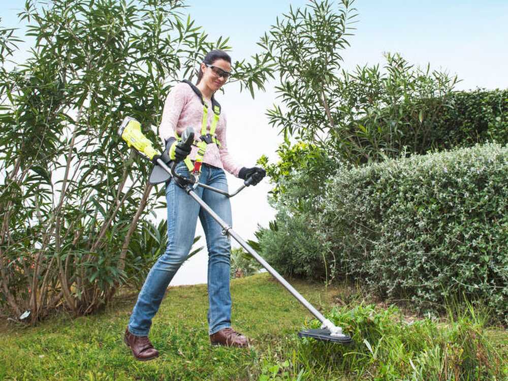 Ryobi OBC1820B Battery-powered Brush Cutter 18V WITHOUT BATTERIES AND  CHARGERS