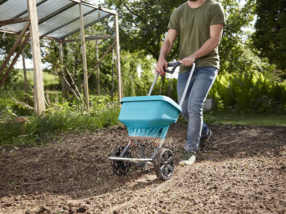 Gardena 436-20 - Fertiliser Spreader - Size XL , best deal on AgriEuro