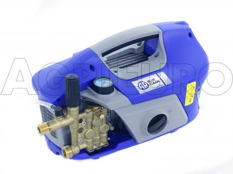 Blue clean outlet water jet