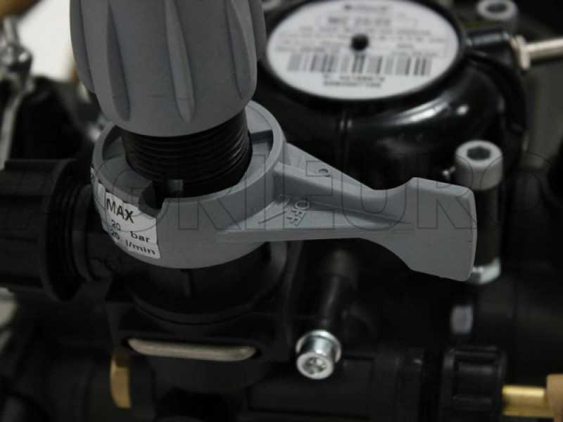 Comet MC 20/20 - Wheeled Sprayer Pump Kit - Single-phase Motor - 50 L