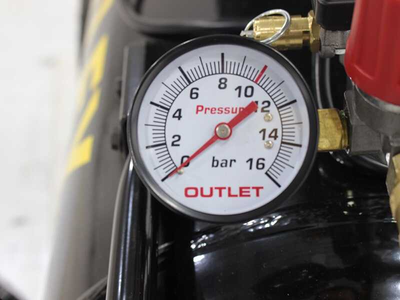 Stanley Fatmax DV2 400/10/100 - Wheeled Electric Air Compressor - 3 Hp Motor - 100 L