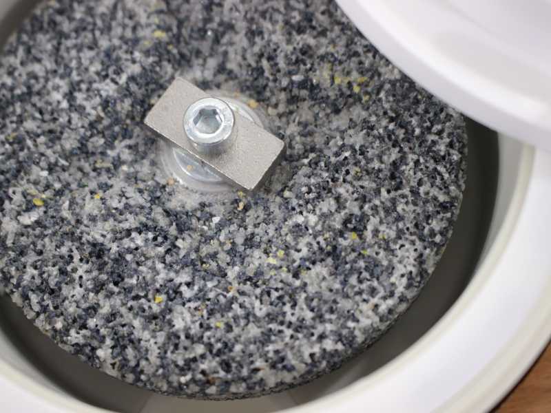 Komo Fidifloc 21 850g - Flour and Flaker Mill - 250 W Engine