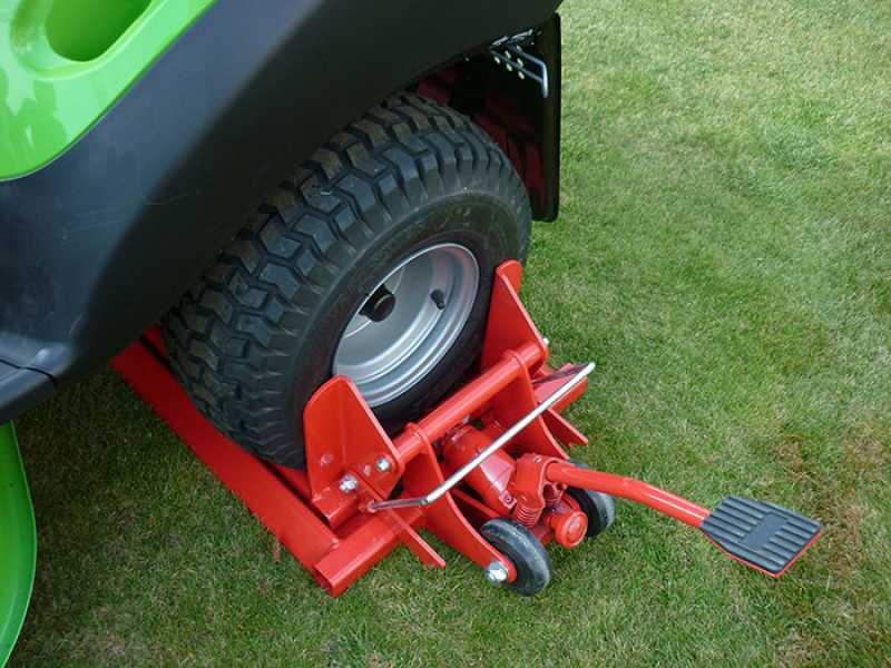 Lawn store mower lift