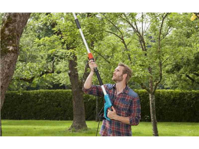 Gardena TCS 720/20 Electric Pruner on telescopic extension pole - 20 cm bar