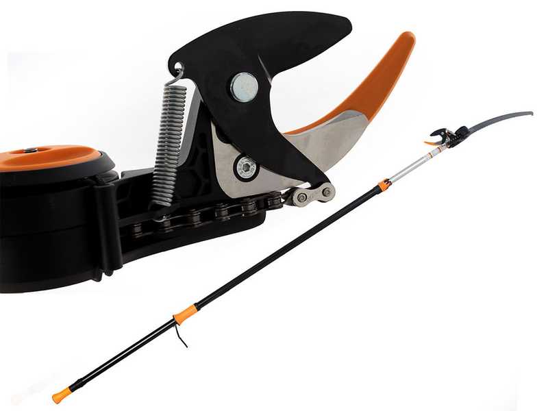 Fiskars universal telescopic garden cutter sale