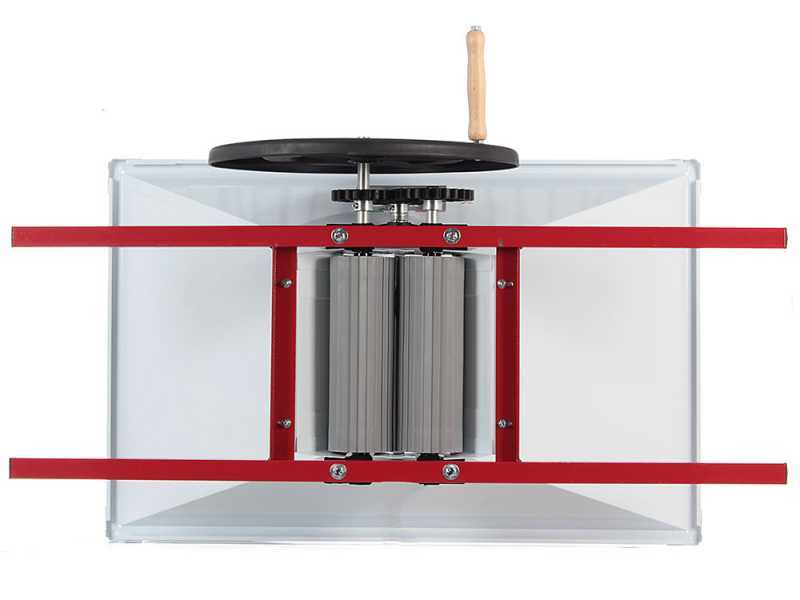 Grifo PG.18 - Enamelled-Steel Large-Sized Manual Grape Crusher