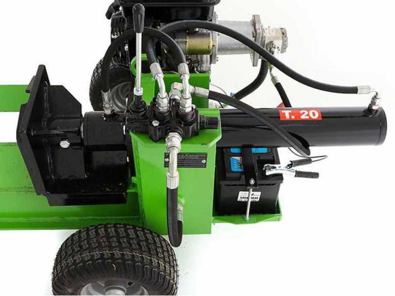 Wheeled Horizontal Log Splitter with 4-stroke Petrol Engine - 20 Tons
