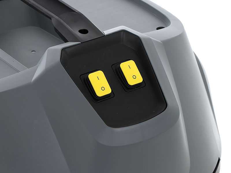Karcher Pro NT 70/2 Me Classic - Wet and Dry Vacuum Cleaner - 70 L Drum, 2300W