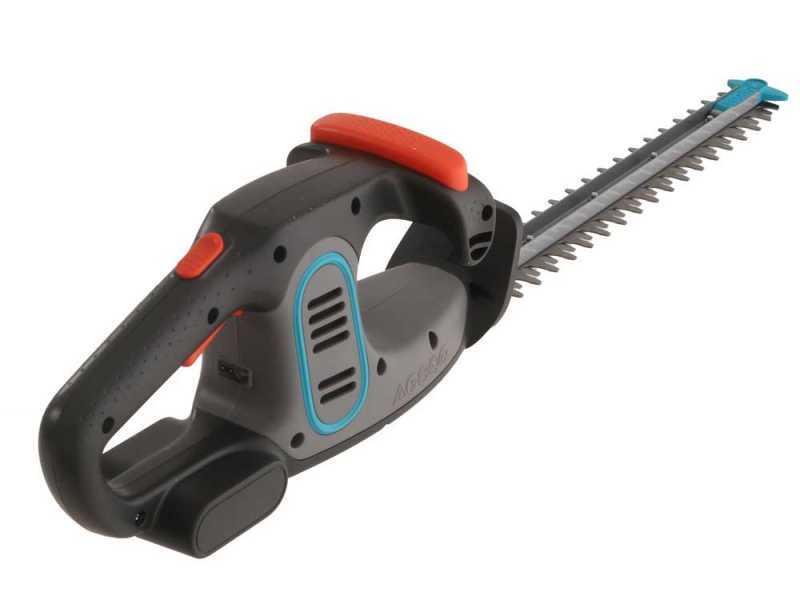 Gardena Easycut Li Lithium Battery-powered Hedge Trimmer, 40 cm Blade