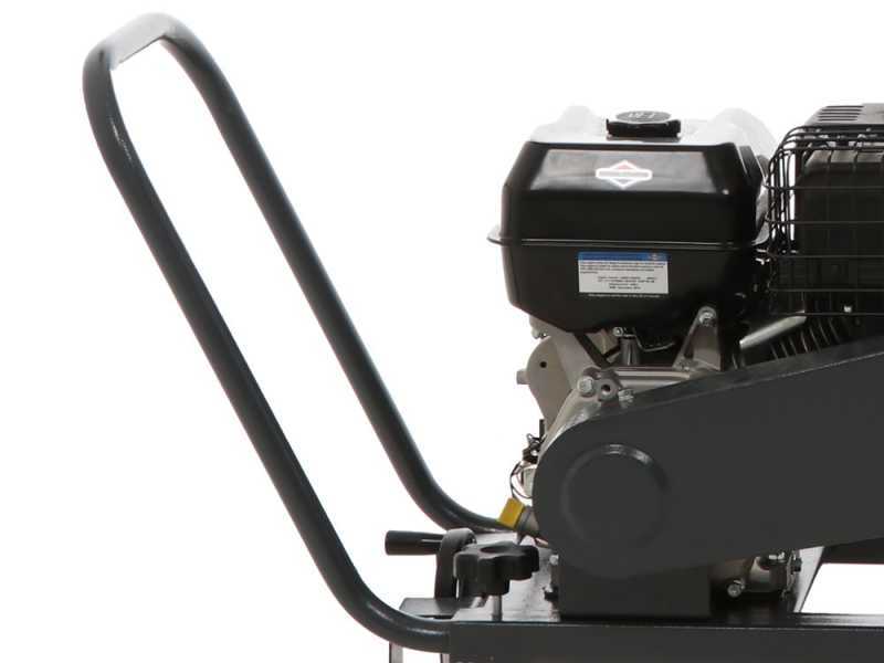 BlackStone GBD-1500 BS - Professional petrol garden shredder - 15.5 HP B&amp;S XR2100 engine
