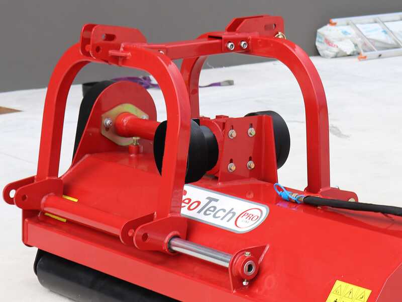 GeoTech-Pro RMF140 - Reversible Tractor-mounted Flail Mower - Medium-heavy Series - Hydraulic Shift