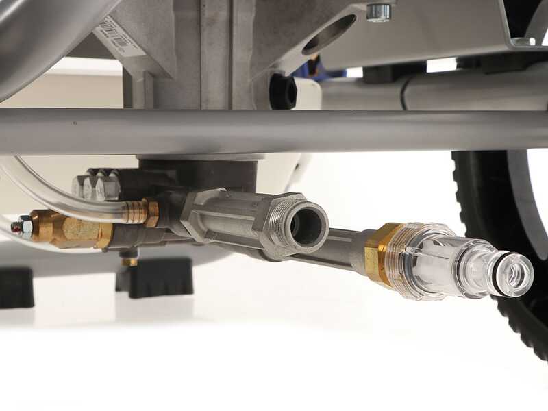 Annovi &amp; Reverberi AR 1425 Petrol Pressure Washer with 6 HP RATO EHRV170 Engine
