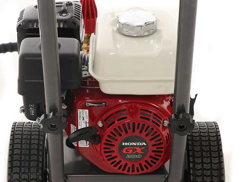 Professional petrol pressure washer BWDK 11/200 PRO - 200 bar 660 l/m - Comet BWD-K pump - Honda GX 200 engine