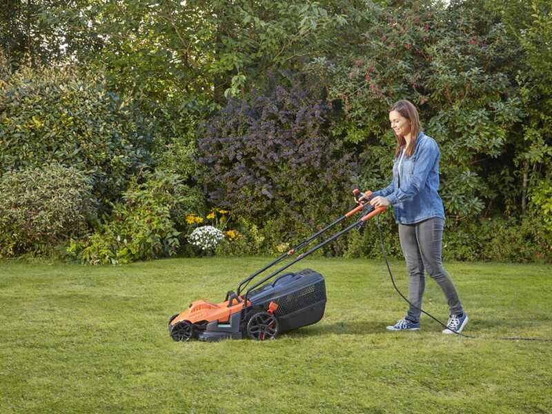 Black&amp;Decker BEMW461BH-QS Electric Lawn Mower - 34 cm Cutting Width, 1400W Power