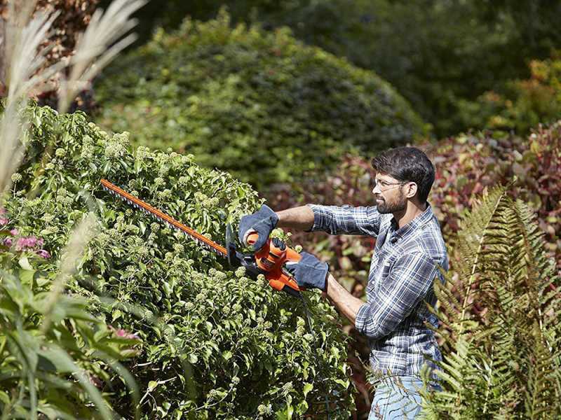 Black &amp; Decker BEHT251-QS Electric Hedge Trimmer - 450 W Hedge Trimmer with 50 cm Bar