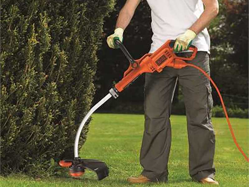 Black &amp; Decker GL8033-QS - Electric Edge Strimmer - 800 W