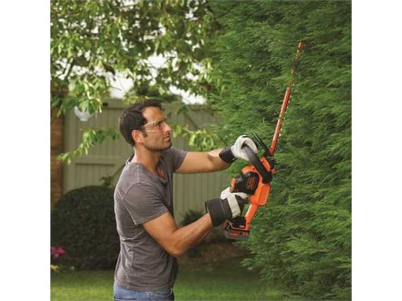 Black and decker cordless hedge trimmer 18v battery hot sale