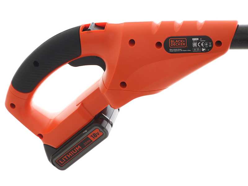 Black and decker 2025 pole saw battery charger