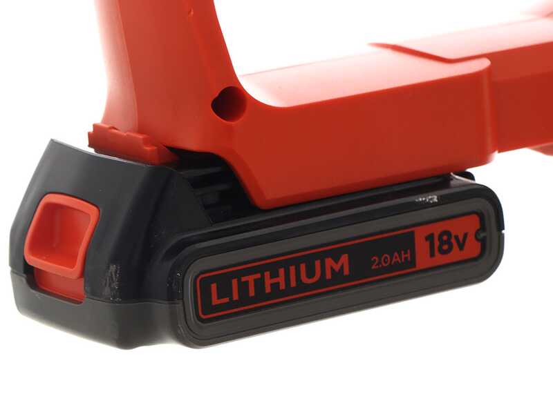 Black &amp; Decker GPC1820L20-QW 18V Battery-powered Pruner on Extension Pole - 2Ah Battery + Free 18V 2Ah battery