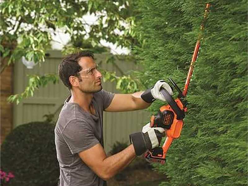 Black &amp; Decker GTC18502PC-QW Battery-powered Hedge Trimmer, 18V - 2 Ah Battery - 50 cm Blades