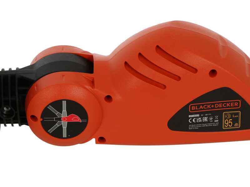 Black &amp; Decker GTC1843L20-QW Battery-powered Hedge Trimmer on Extension Pole 18V 2Ah Battery + Free 18V 2Ah battery