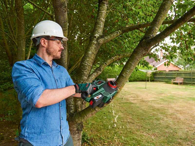 BOSCH UniversalChain electric chainsaw best deal on AgriEuro