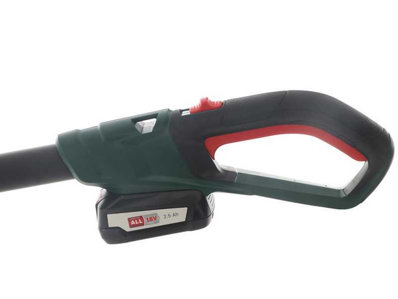 BOSCH UniversalChainPole 18 V Battery-powered Pruner on Telescopic Pole