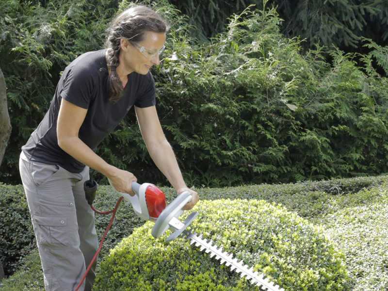Lightweight electric hedge trimmer for ladies sale