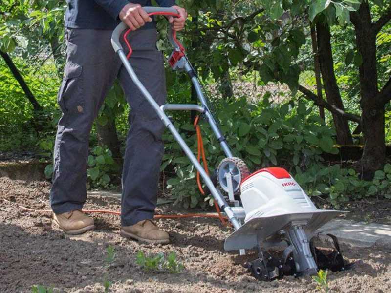 Garden shop rotary hoe