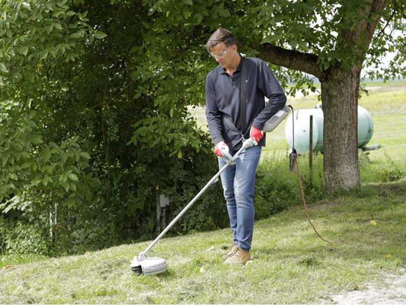 Ikra IES 1000 C Electric brush cutter best deal on AgriEuro