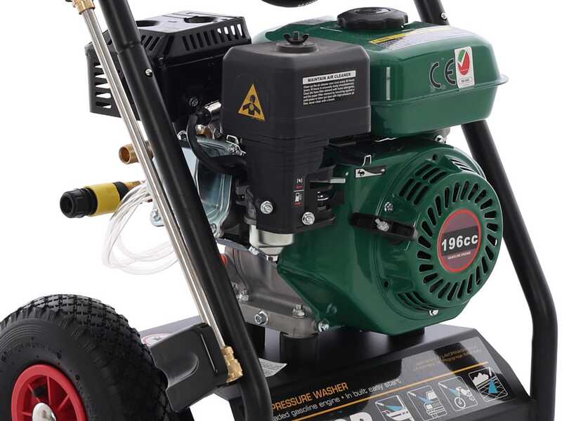 Lavor Independent 2800 &ndash; Petrol Pressure Washer &ndash; 200 bar &ndash; 690 L/h &ndash; Lavor 200 cc Petrol Engine