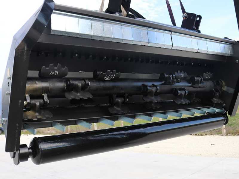 Blackstone BP 180 Hydro - Tractor-mounted Flail Mower - Medium-light Series - Hydraulic Shift