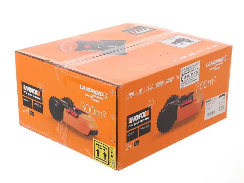 Worx Landroid S300 WR130E - Robotic lawnmower - With perimeter wire
