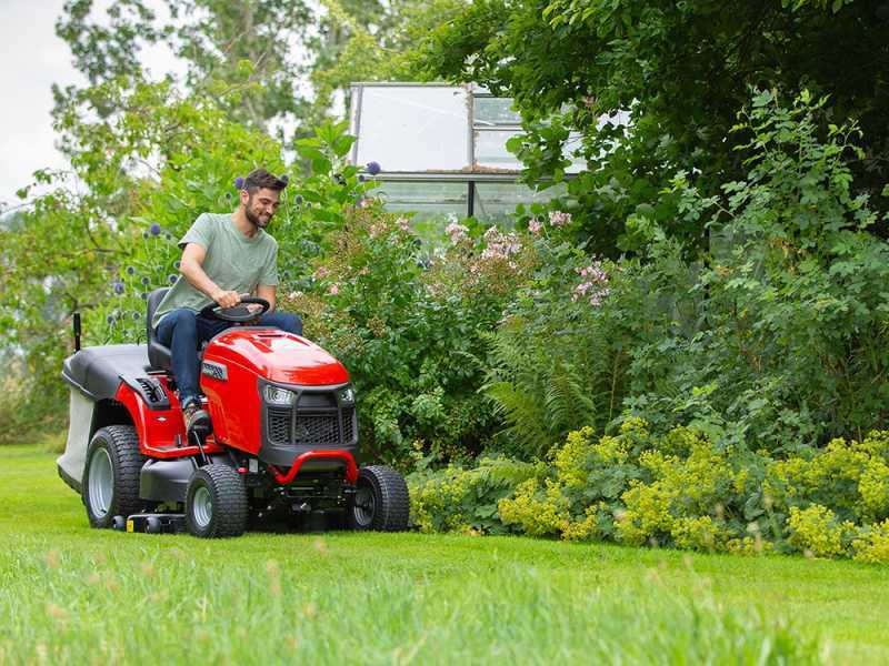 Snapper hydrostatic riding mower outlet
