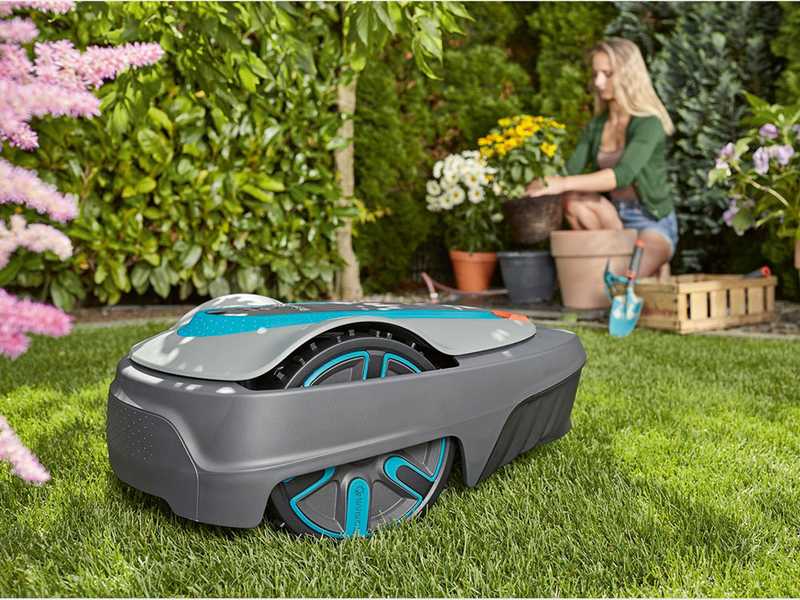 Gardena SILENO city 250 Robot Lawn Mower - With Perimeter Wire