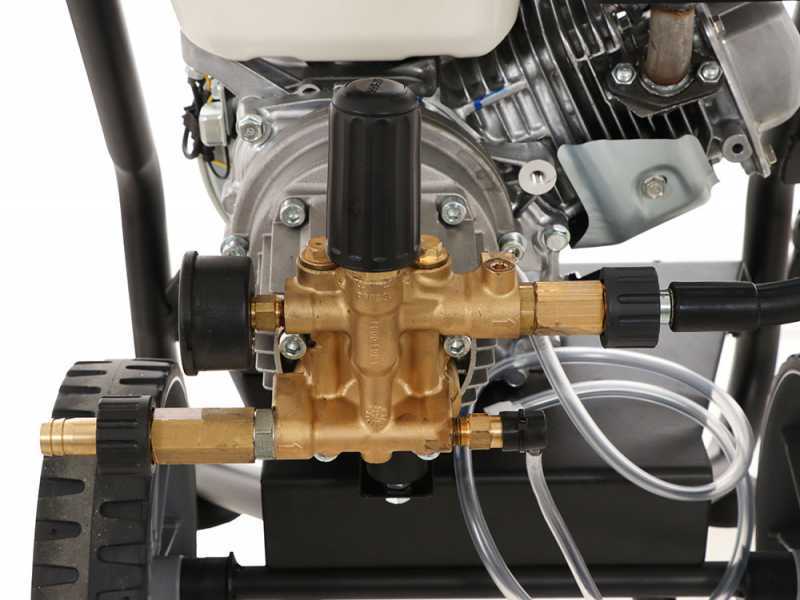Lavor Thermic 5H Petrol Pressure Washer &ndash; Honda GP160 petrol engine 5 HP