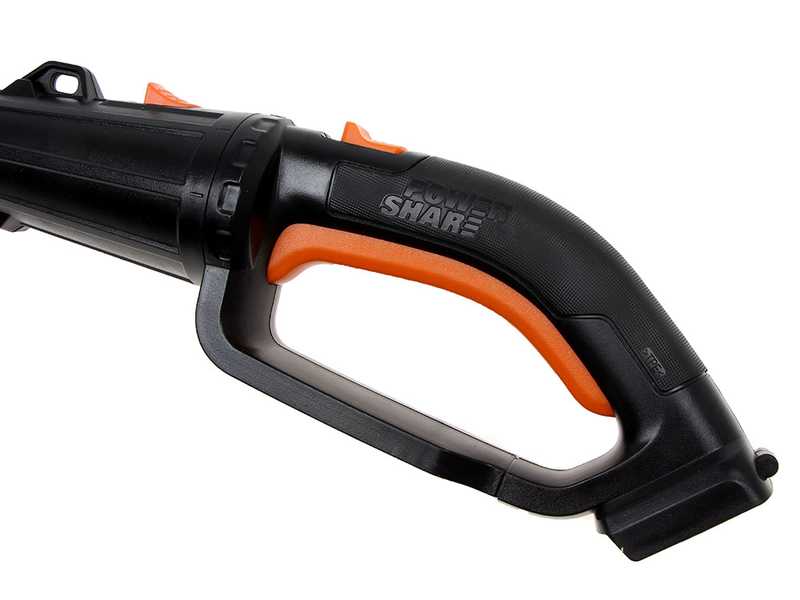 Worx WG252E Battery-powered Electric Hedge Trimmer on Telescopic Pole - 20V Battery - 45 cm Steel Blade