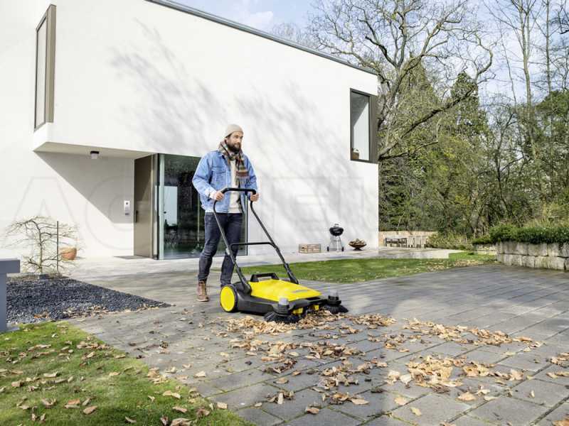 K&auml;rcher S 6 Twin Manual Hand-push Power Sweeper with collection basket - Height Adjusting Knob - 38 L Collector