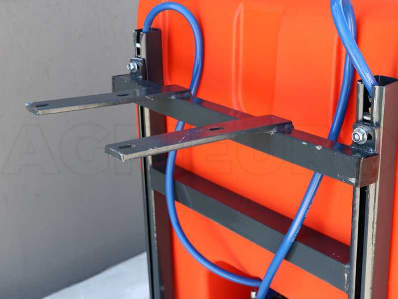 Dal Degan ILEO 300 L - Compact tractor-mounted sprayer unit - YP 70 pump