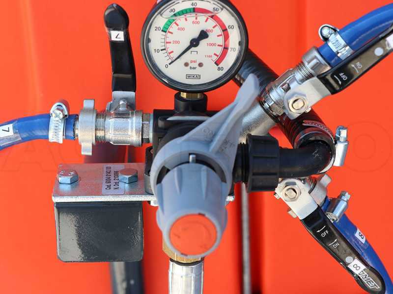 Dal Degan ILEO 300 L - Compact tractor-mounted sprayer unit - YP 70 pump