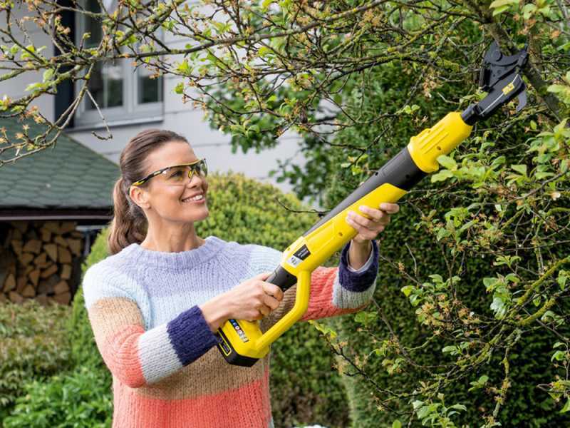 Karcher TLO 18-32 Pruning Shears - BATTERY AND BATTERY CHARGER NOT INCLUDED