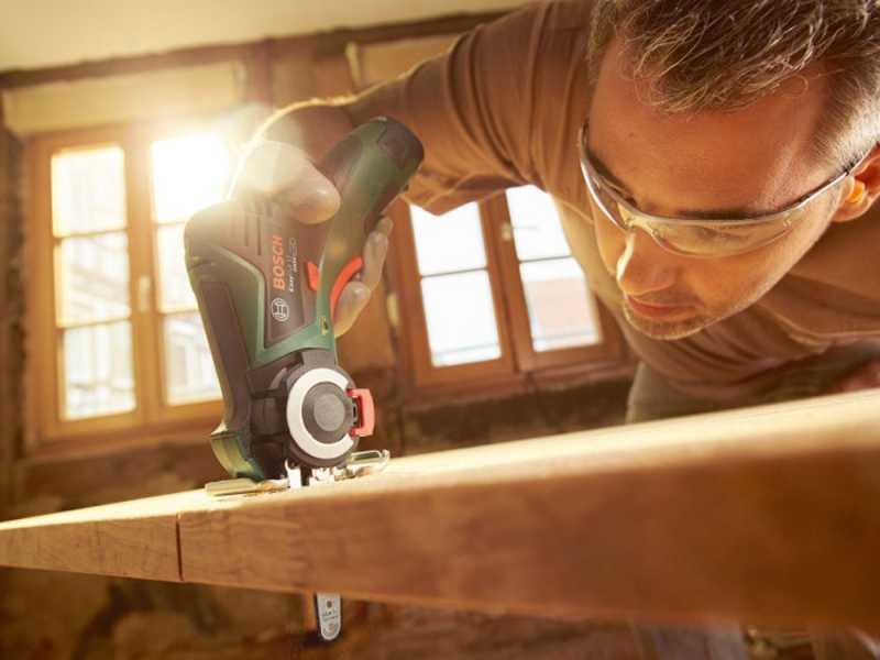 Bosch easycut 12 battery top