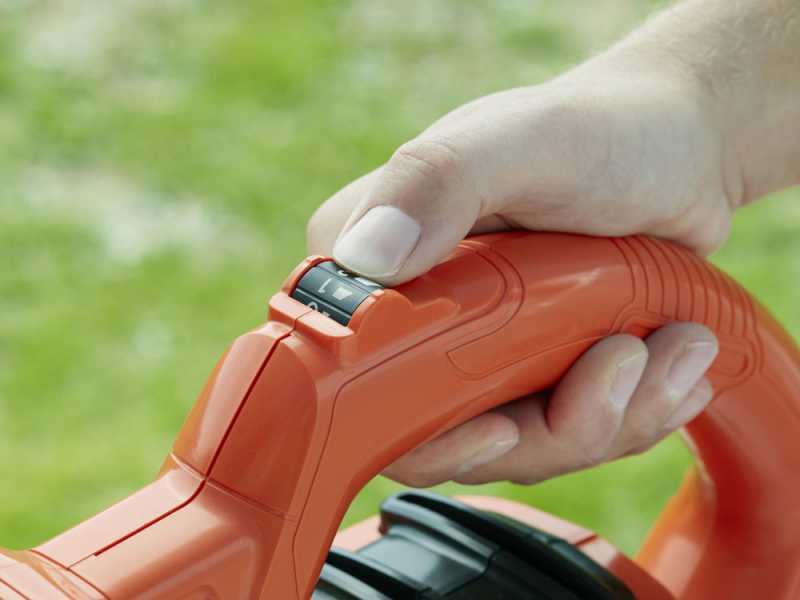 BLACK+DECKER Leaf Blower ＆ Leaf Vacuum, 3-in-1, 12-Amp, 250-MPH, 400-CFM (BV6000) Black\u0026Decker 2900 W Leaf Blower - Garden Vacuum - Shredder , best