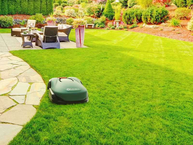 Robomow RK 2000 Robot Lawn Mower - with Lithium-ion Battery