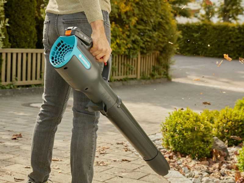 Gardena PowerJet 18V P4A Leaf Blower - 18 V 2,5 Ah Battery