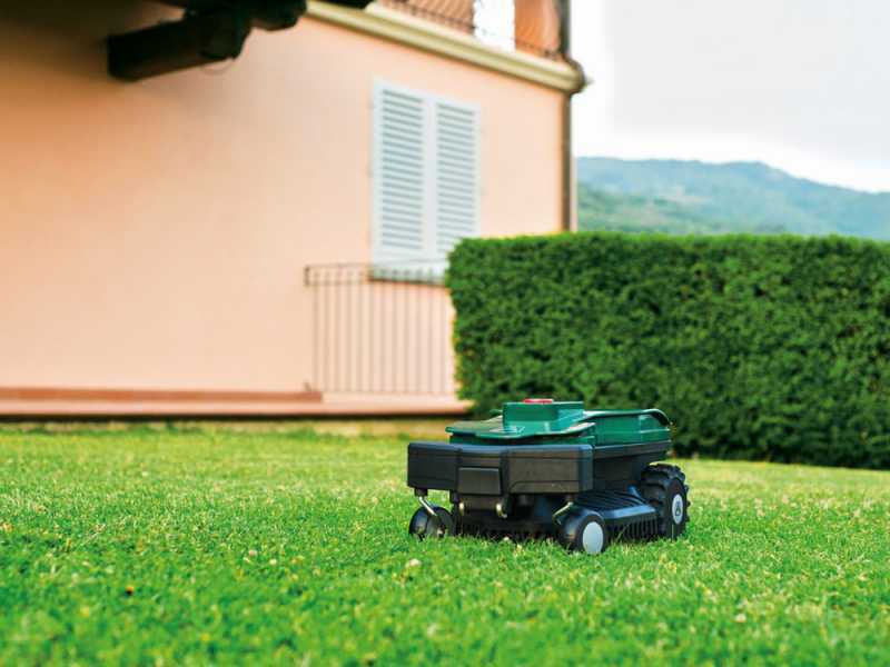 Ambrogio L15 Deluxe Robot Lawn Mower with perimeter wire - robotic lawn mower with boundary wire - 25.9 V 2.5 Ah battery